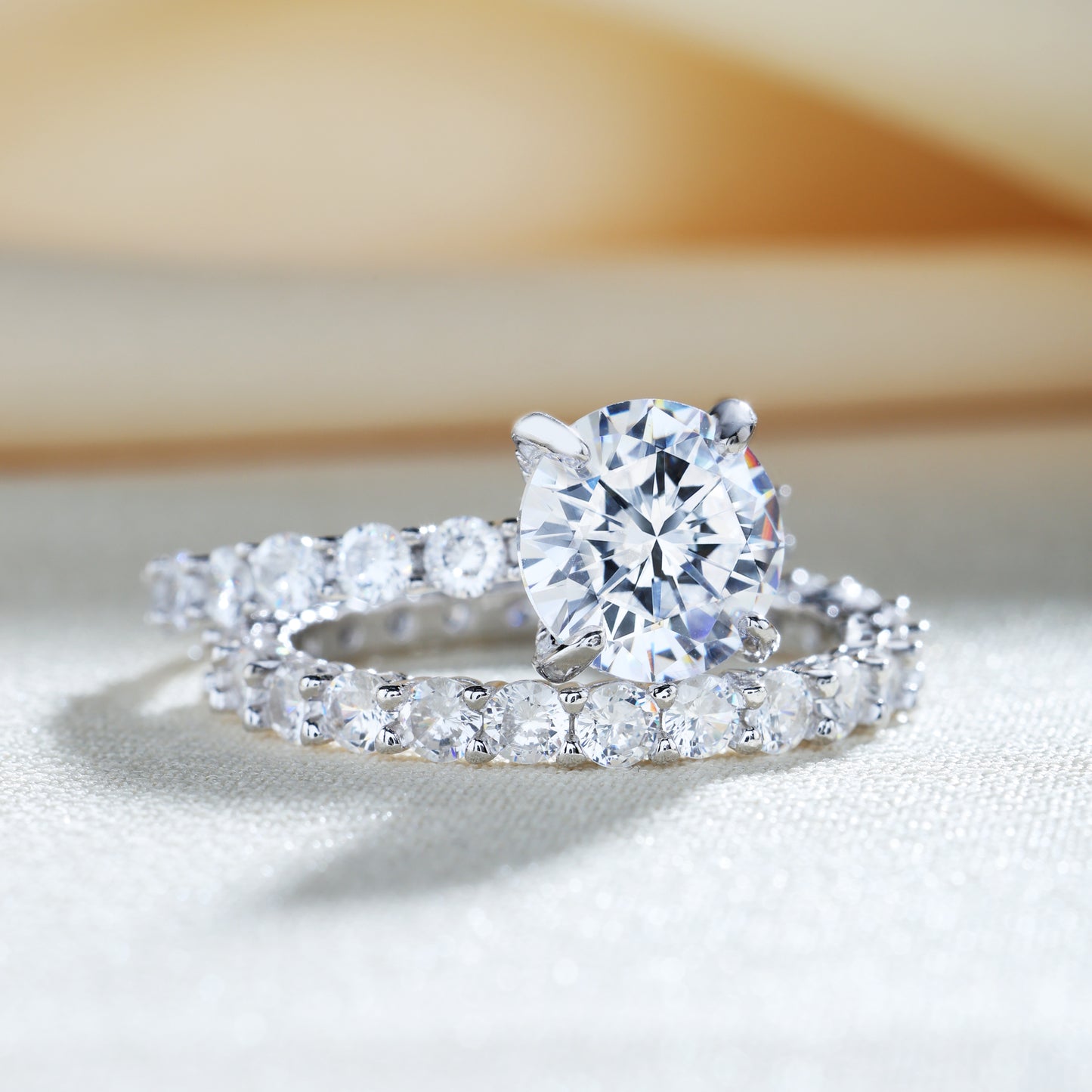 Luxury Round Cut Wedding Ring Set