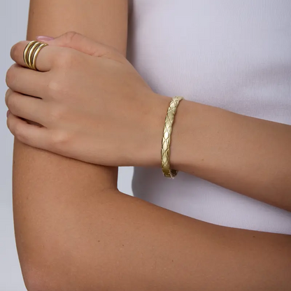 Quilted Bangle Bracelet for Women Tarnish-Free Daily Stackable Hand Jewelry Modern & Luxurious