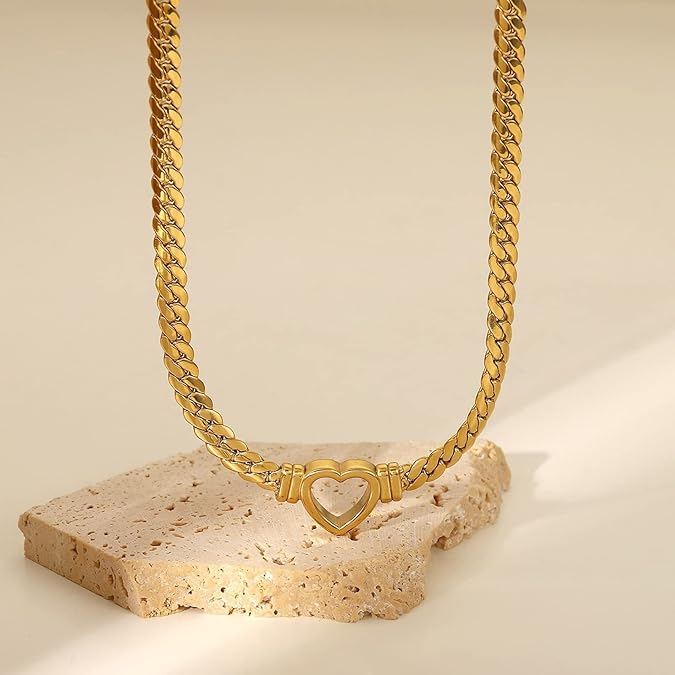 Hollow Heart Pendant Cuban Chain Heart Charms Choker