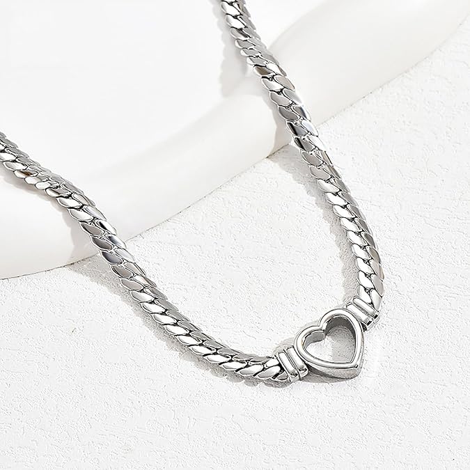 Hollow Heart Pendant Cuban Chain Heart Charms Choker