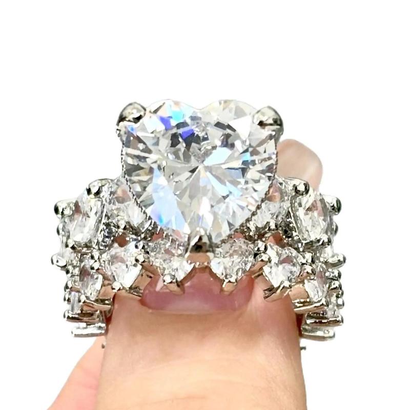 Two-Piece New Heart Ring Set