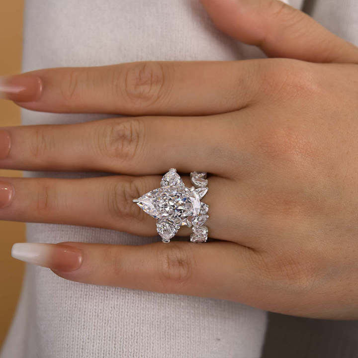 Luxury 8.0 Carat Pear Cut Three Stone Ring Set