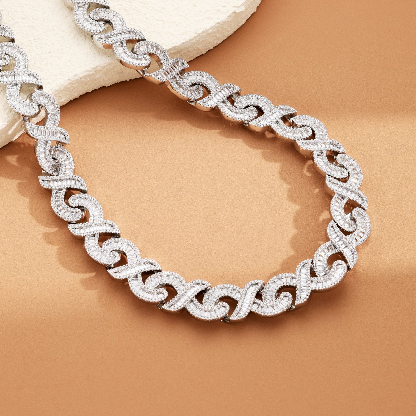 16MM Baguette Infinity Link Chain White Gold