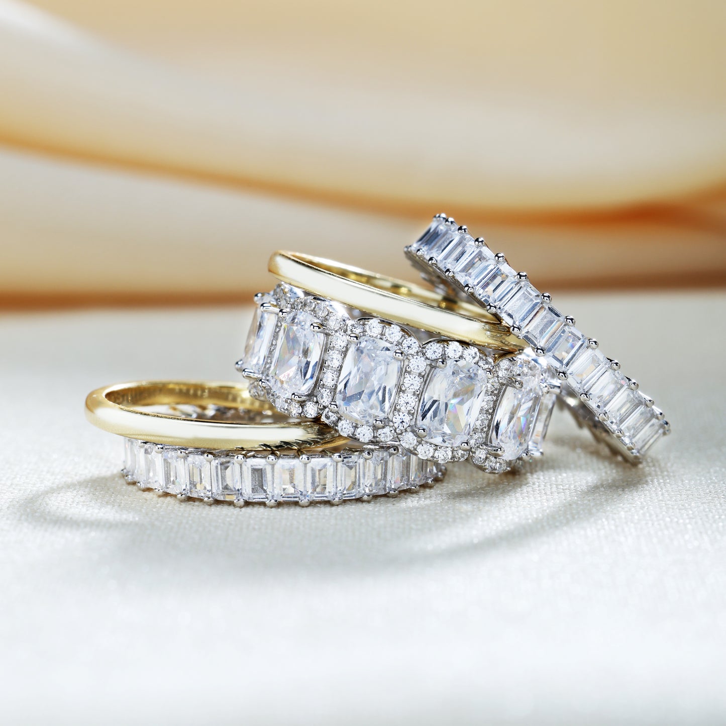 Gorgeous 5 Pieces Cushion Cut Ring Set