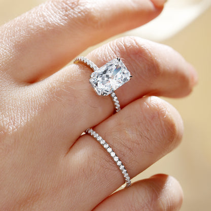 Gorgeous 3.5 Carat Radiant Cut  Ring Set