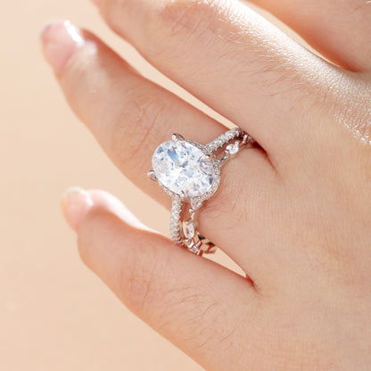 Attractive Oval Cut Wedding Ring Set