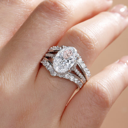 Exclusive Oval Cut Wedding Ring Set