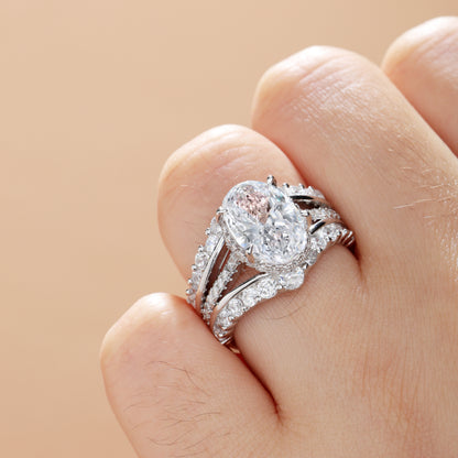 Exclusive Oval Cut Wedding Ring Set