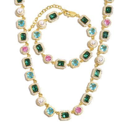 Charming Emerald Forest Pearl Gemstone Necklace