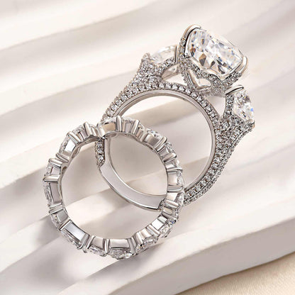 Luxury 8.0 Carat Pear Cut Three Stone Ring Set