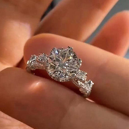 Beautiful 2.0 Carat Round Cut Vintage Ring