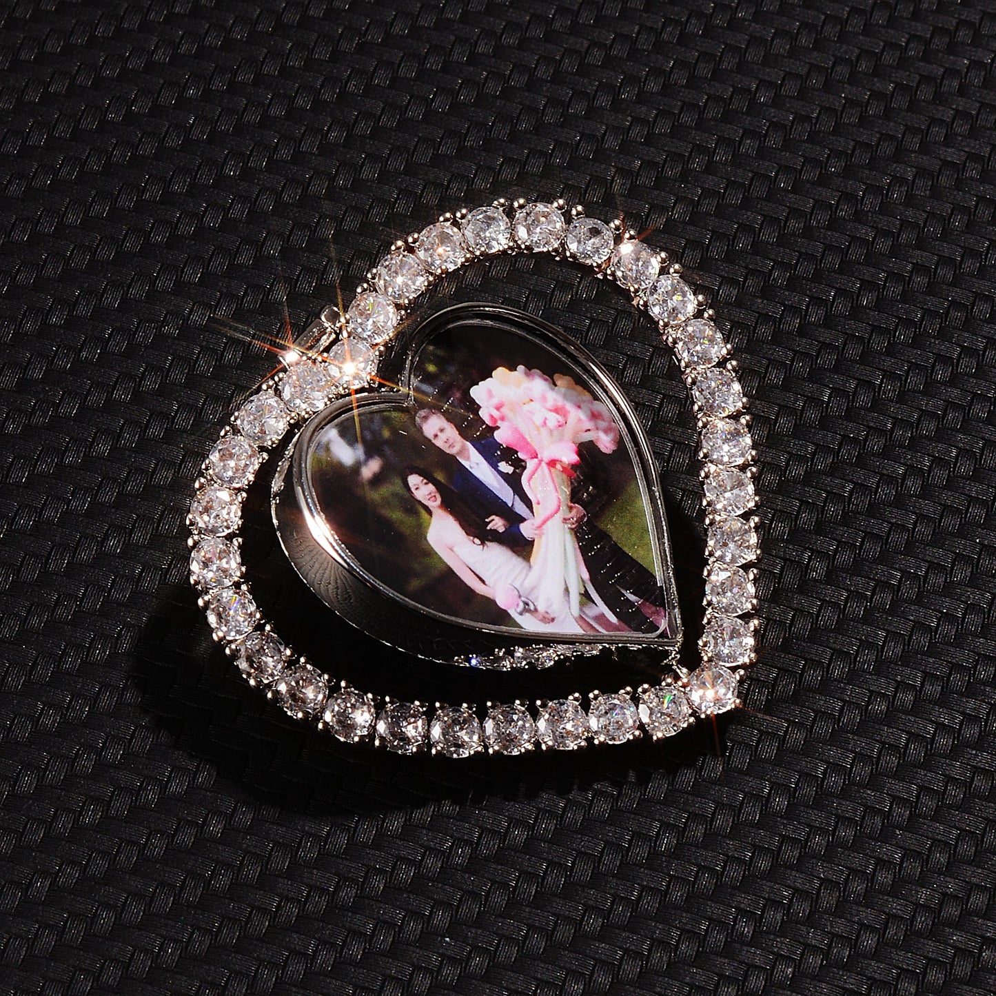 3D Heart Shaped Custom Rotating Picture Pendant