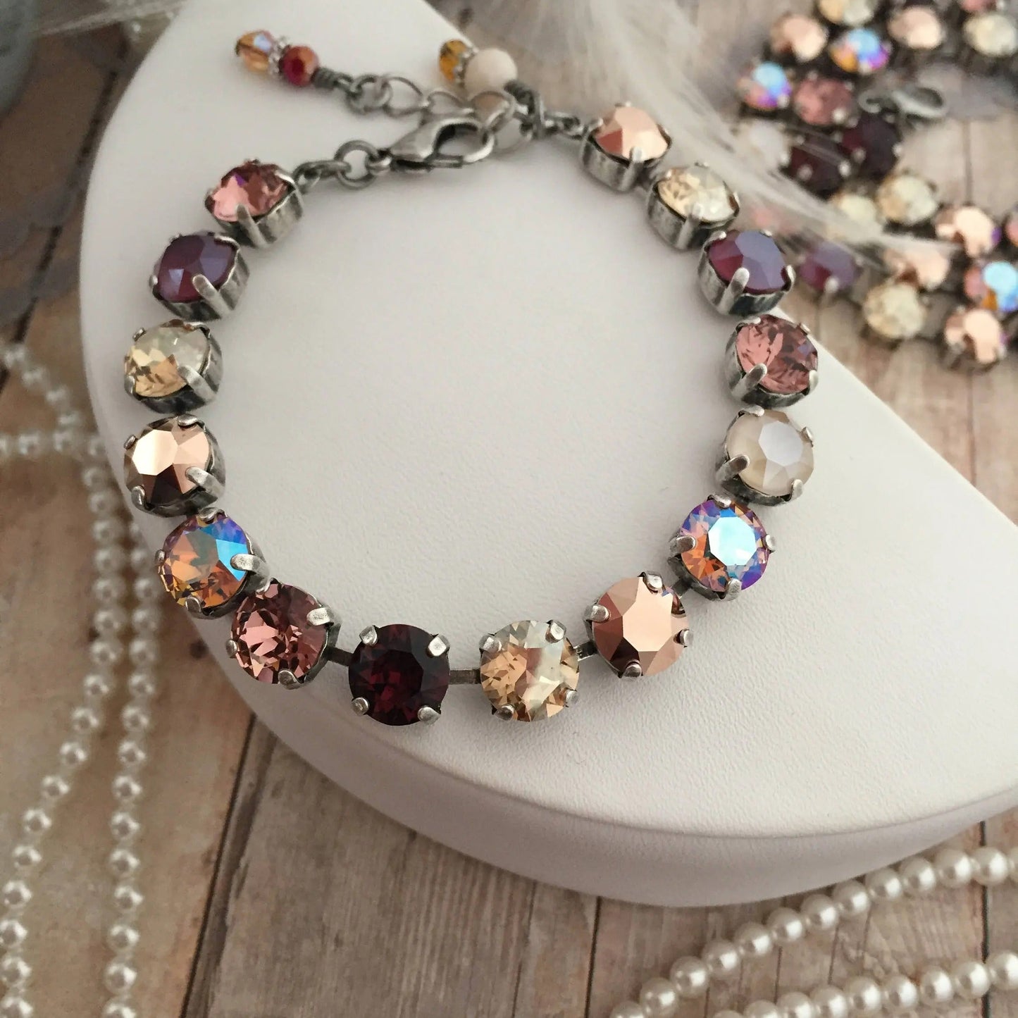 Neutral Spectrum Warm-Toned Crystal statement necklace